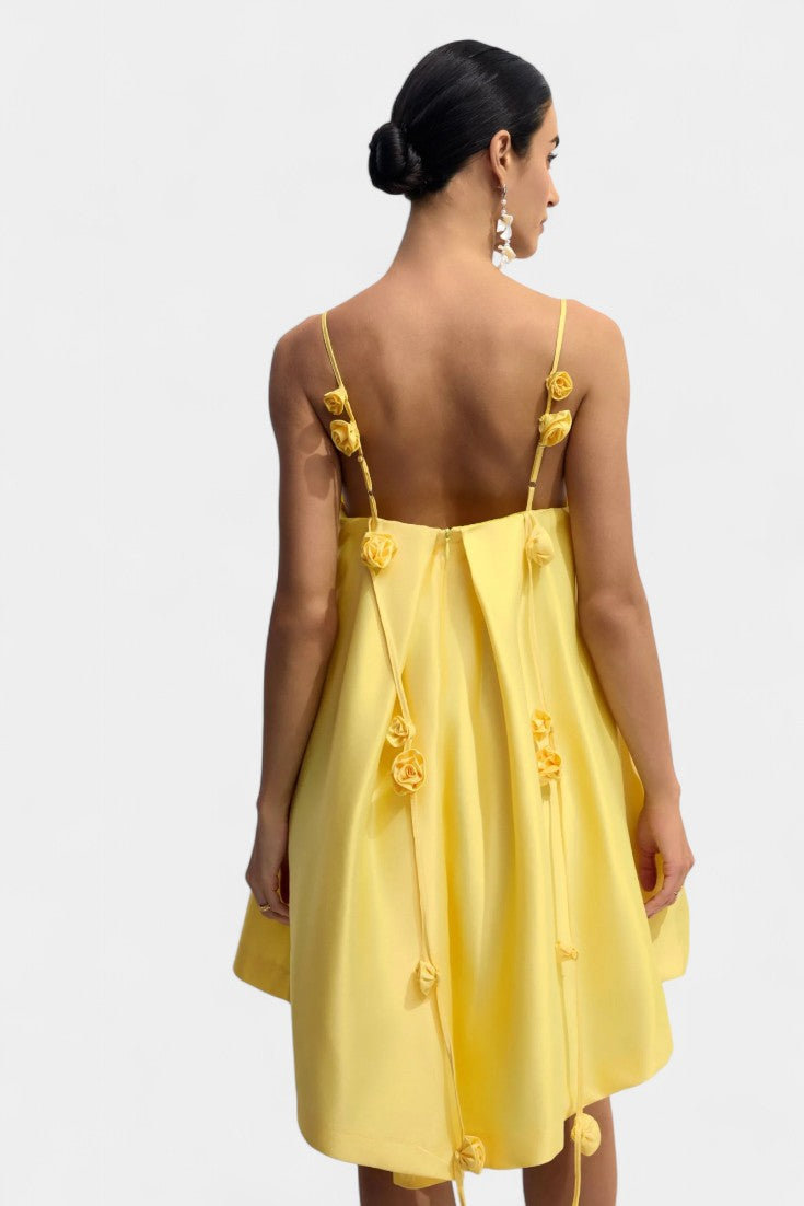 Hedda Vestido Mini Detalle Rosa con Tirantes Espagueti