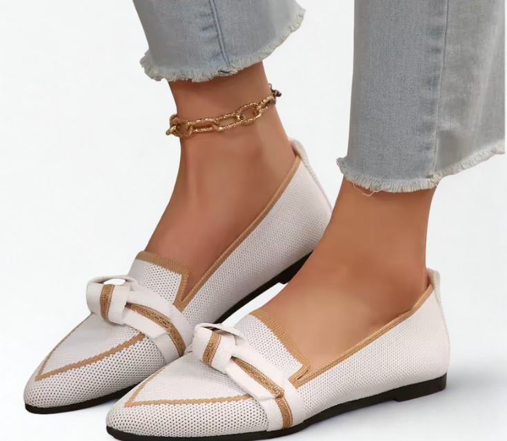 Fermina Loafers Elegantes con Punta Afilada y Diseño Bicolor