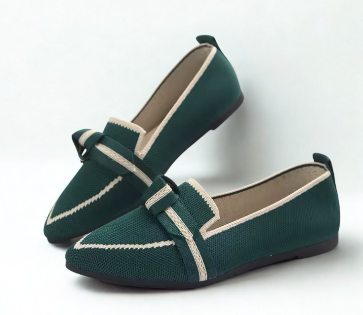 Fermina Loafers Elegantes con Punta Afilada y Diseño Bicolor