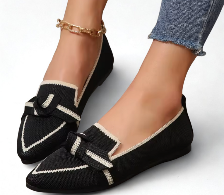 Fermina Loafers Elegantes con Punta Afilada y Diseño Bicolor