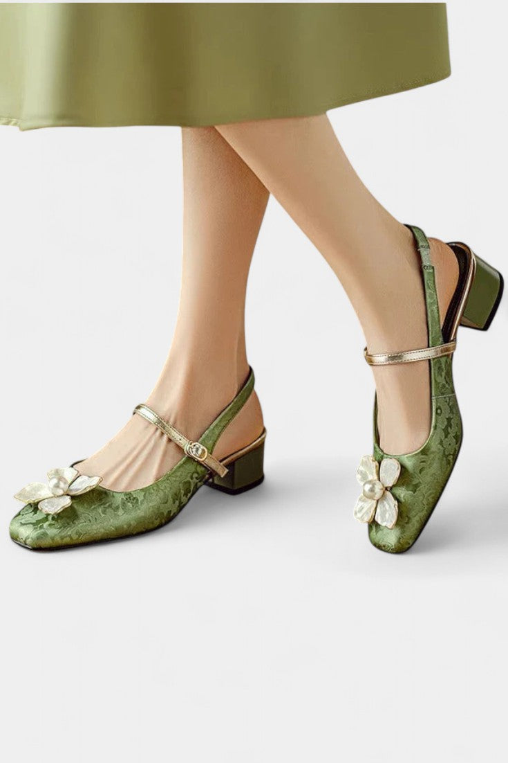 Eloise Elegantes Mary Janes con Detalle Floral