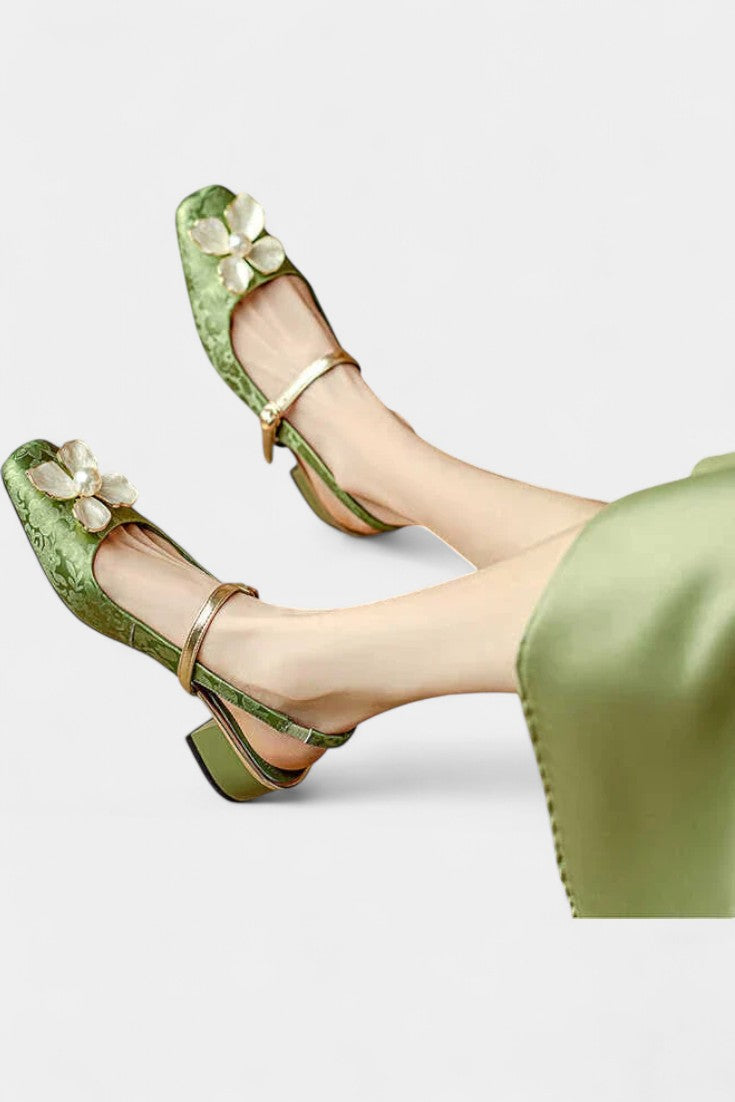 Eloise Elegantes Mary Janes con Detalle Floral