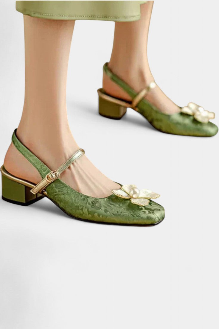 Eloise Elegantes Mary Janes con Detalle Floral