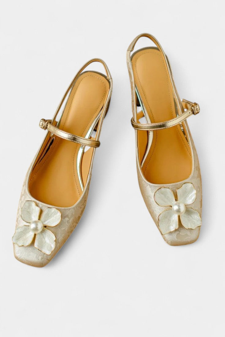 Eloise Elegantes Mary Janes con Detalle Floral