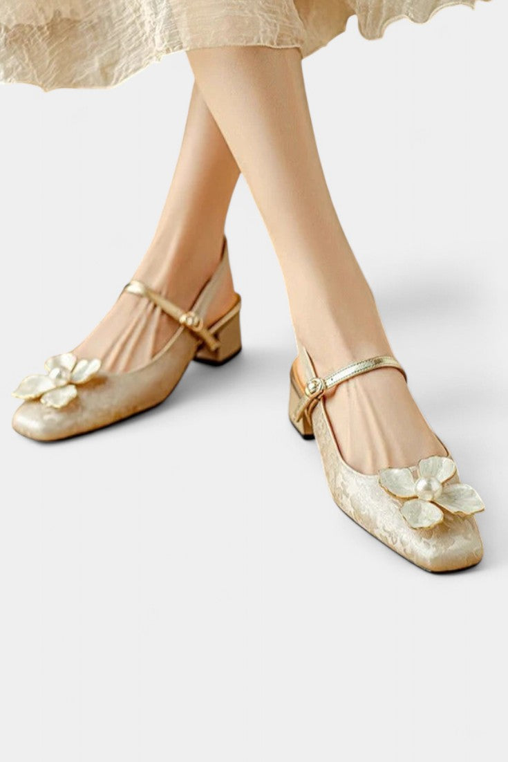 Eloise Elegantes Mary Janes con Detalle Floral