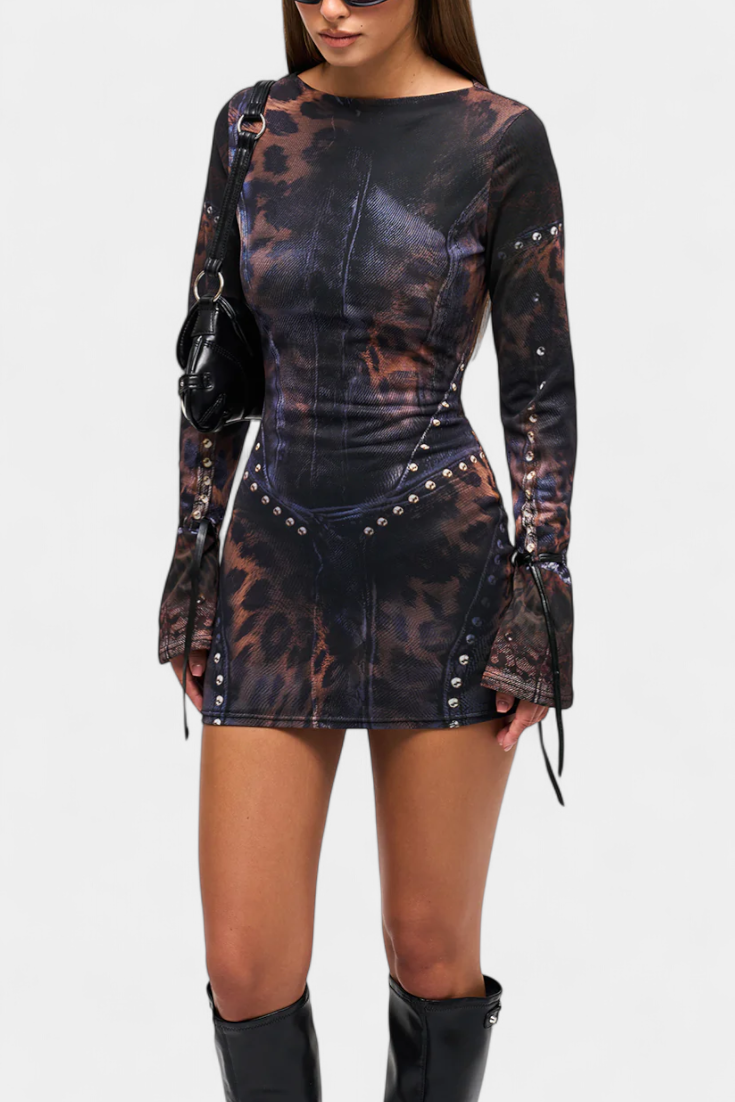 Tabea Vestido Mini con Manga Acampanada y Estampado de Ilusión