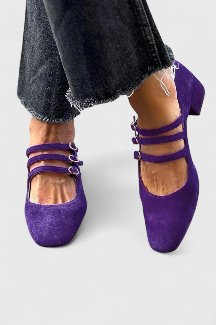 Evdokia Tacones con Múltiples Cinturones y Punta Cuadrada