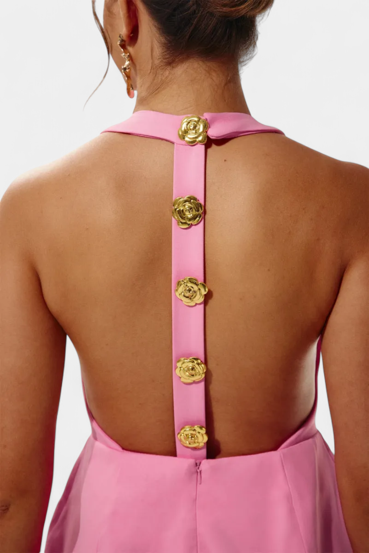 Yvonne Vestido Mini Escote Halter con Espalda Abierta y Detalle Floral