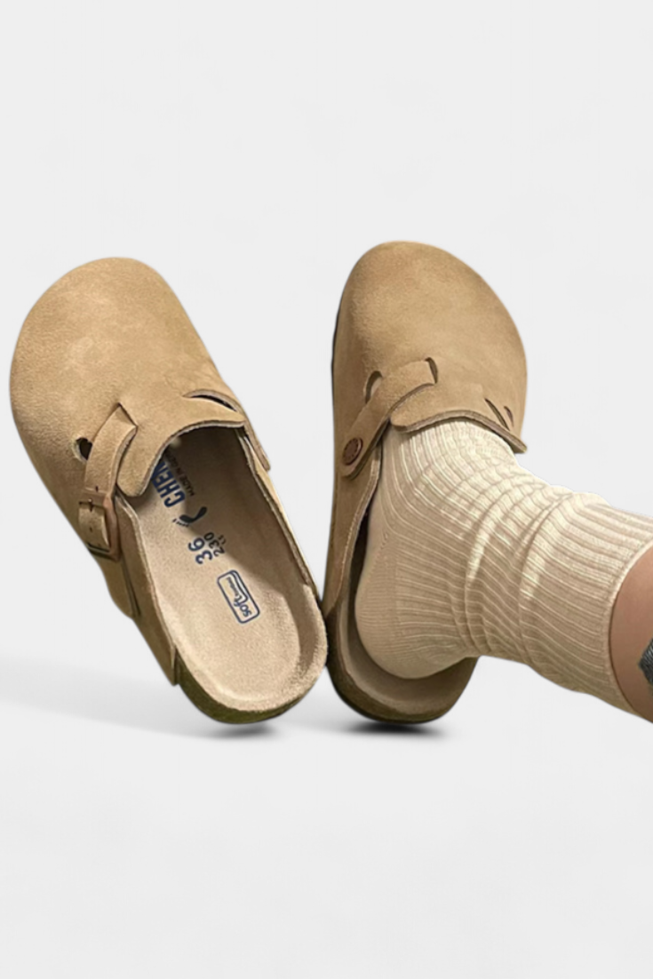 Aubree Zuecos Unisex de Gamuza con Hebilla Ajustable