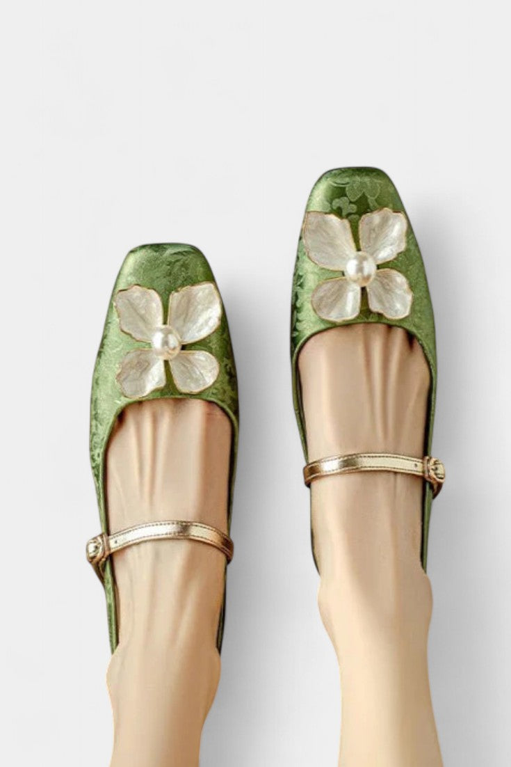 Eloise Elegantes Mary Janes con Detalle Floral