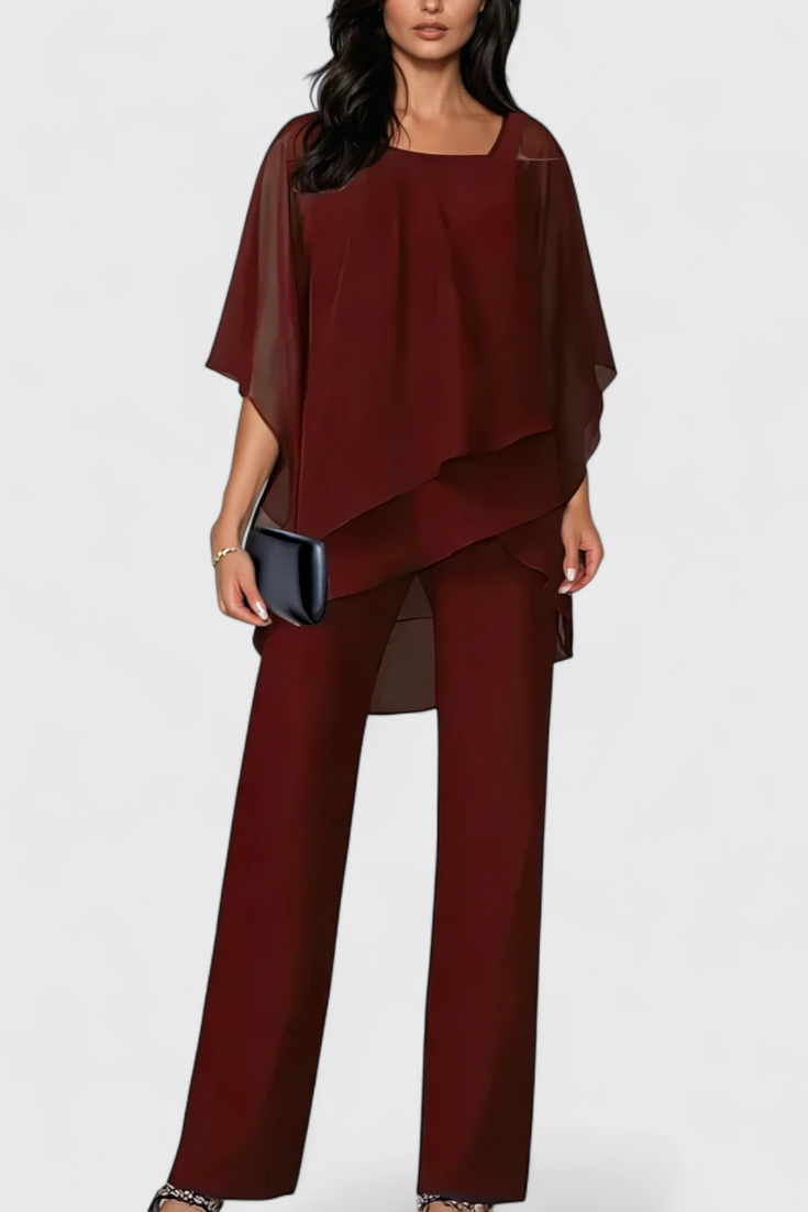 Kitty Conjunto de Dos Piezas con Hombros Descubiertos y Silueta Fluida