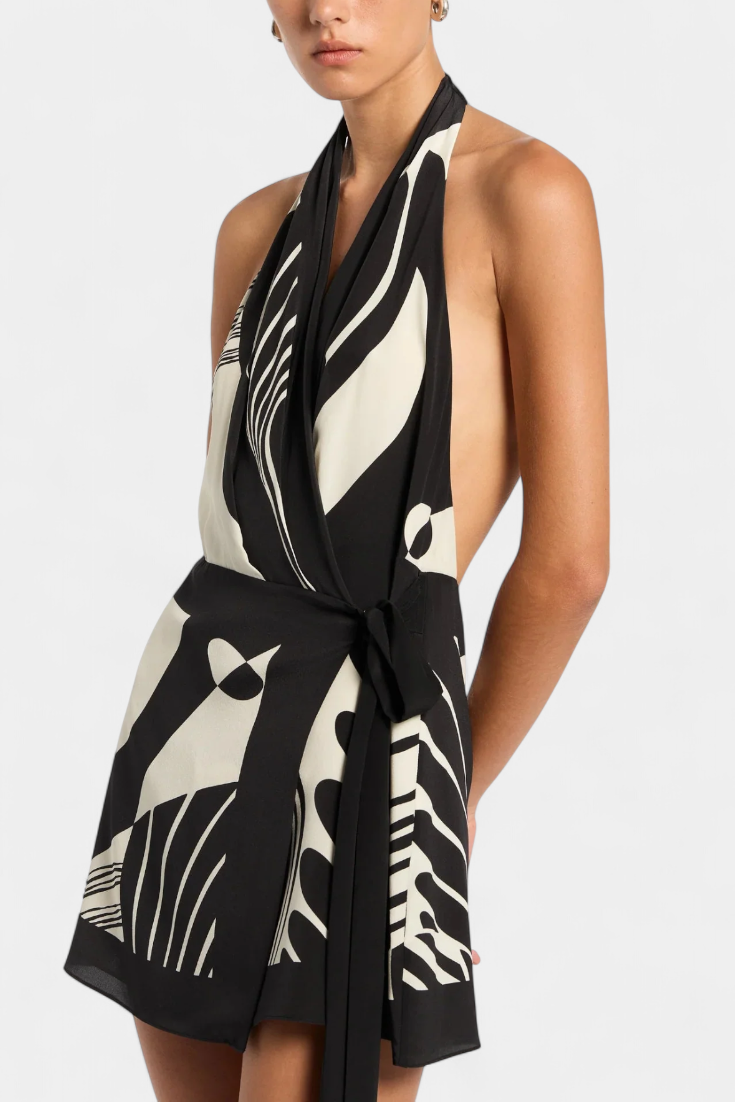 Fae Vestido Corto Halter con Estampado Abstracto y Cinturón